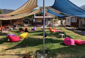 Zeyos Lodge