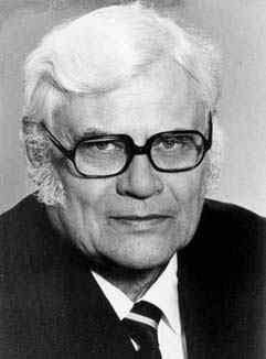 Picture of Emanuel Sperner
  