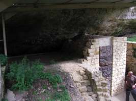 Le Moustier