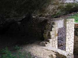 Le Moustier
