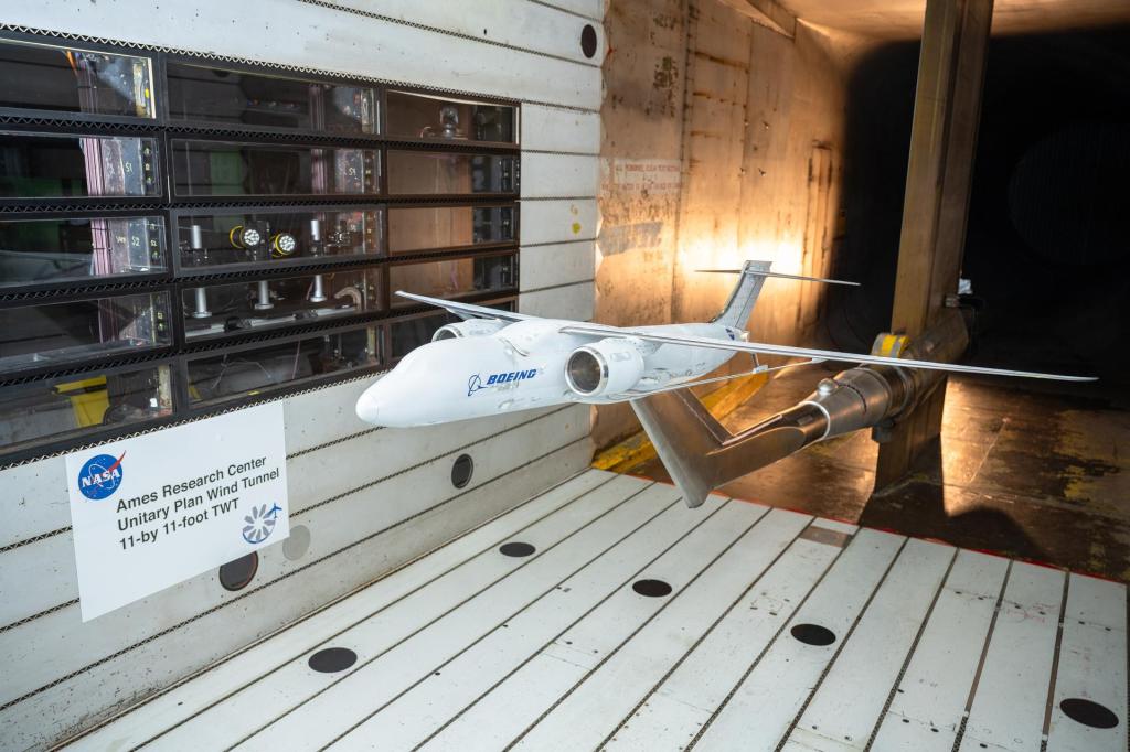 NASA, Boeing, Consider New Thin-Wing Aircraft Research Focus